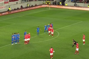 圓月彎刀！薩比策在國家隊打入的精彩任意球