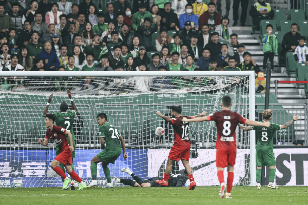 武磊再創(chuàng)輝煌連續(xù)進球領銜上海海港豪取勝利